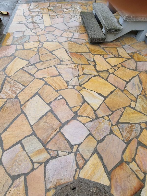 Polygonalplatten aus Naturstein