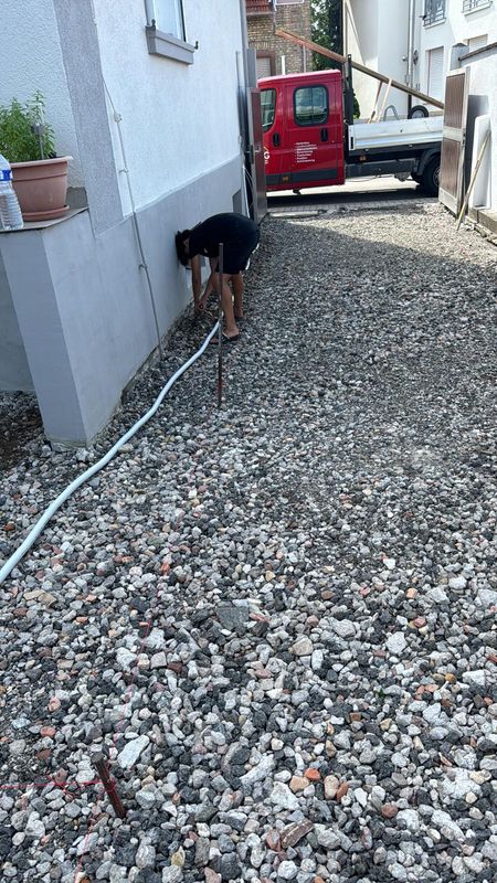 Kiesweg am Haus